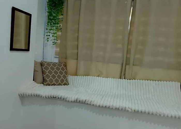 South Pinas, Apartment Manila
