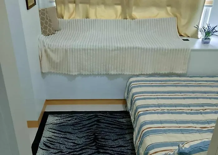 South Pinas, Apartment